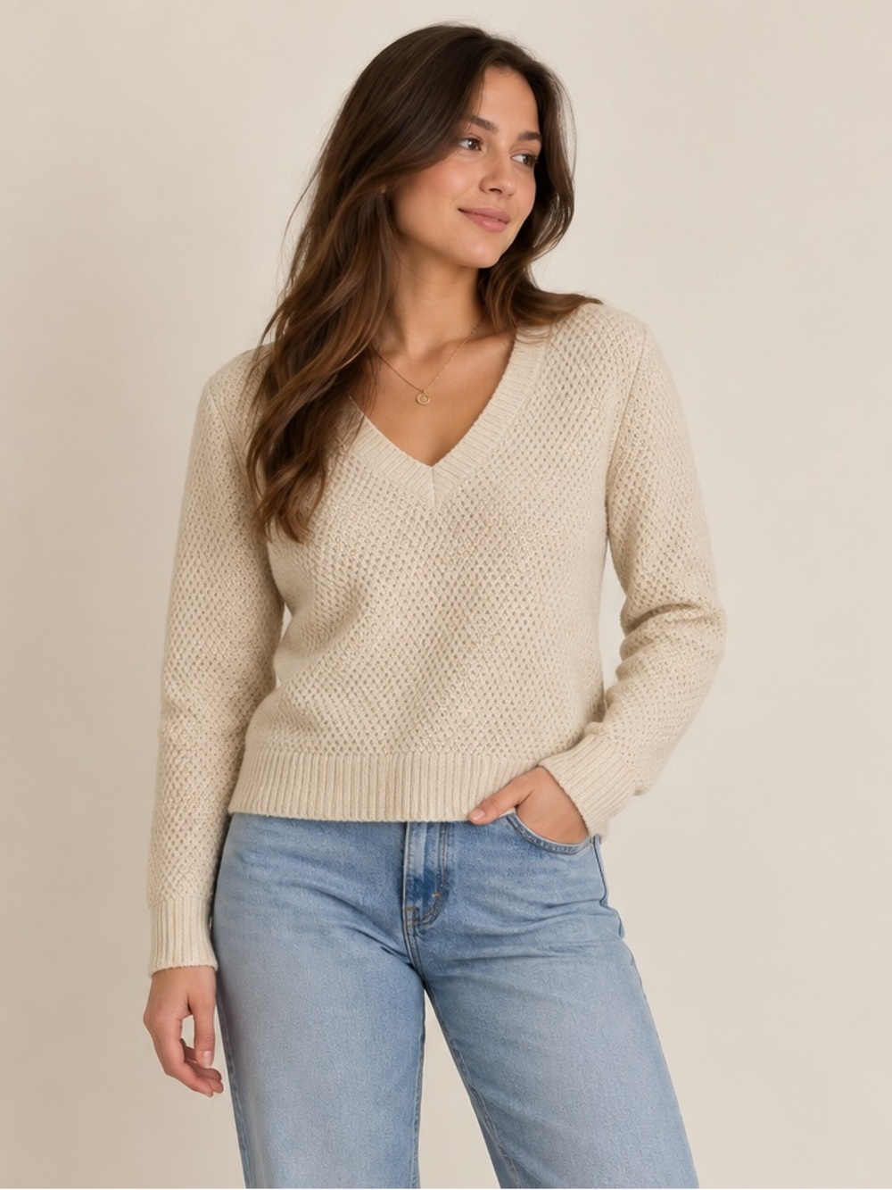 Denver Hayes Women’s V-Neck Cream Knit Sweater